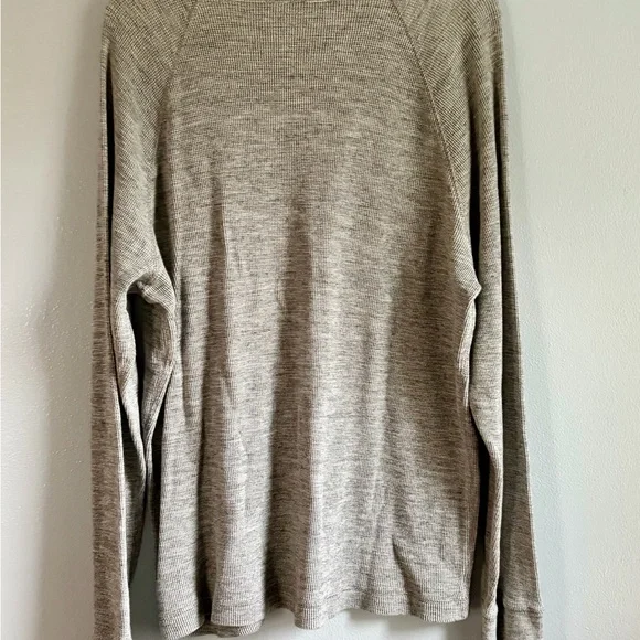 American Eagle Outfitters Heathered Gray Long‎ Sleeve Shirt - Picture 2 of 3